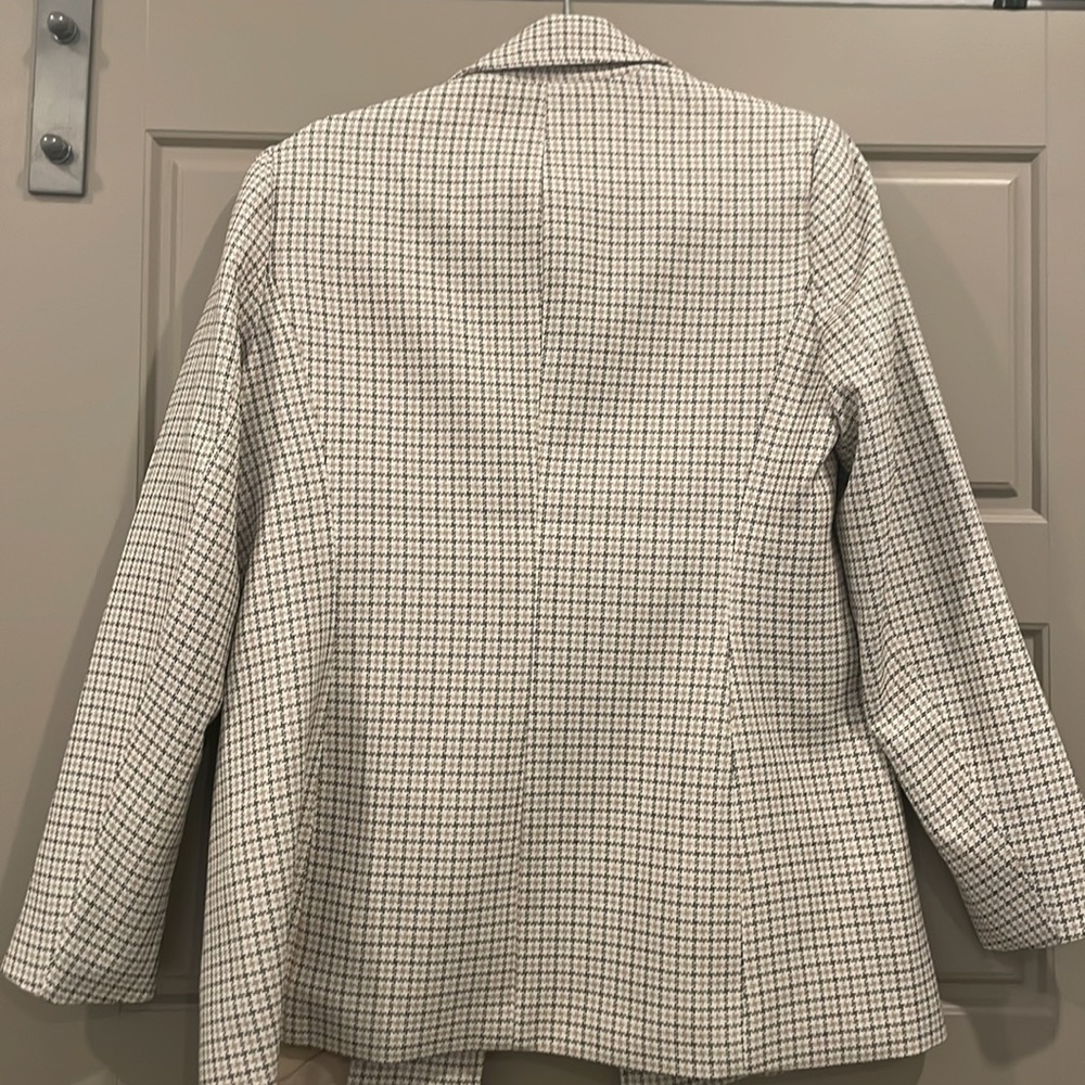 Anne Klein pattern blazer - Picture 2 of 4